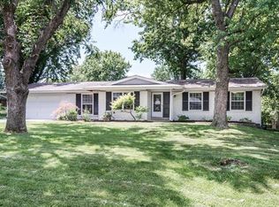 12150 Mirror Lake Dr, Saint Louis, MO