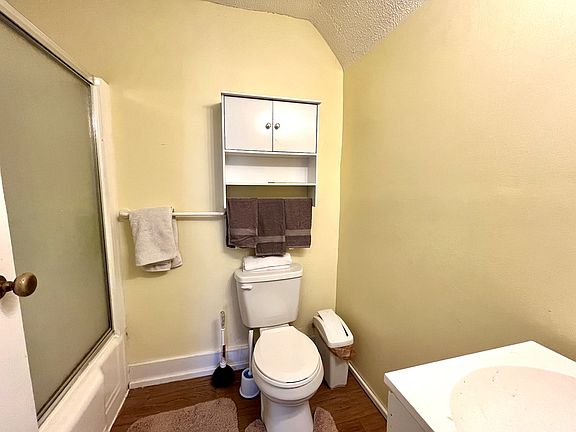 5th image of 238 Elm St