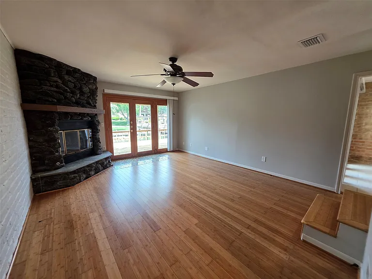 4519 Kingston Harbor Dr — Photo 3