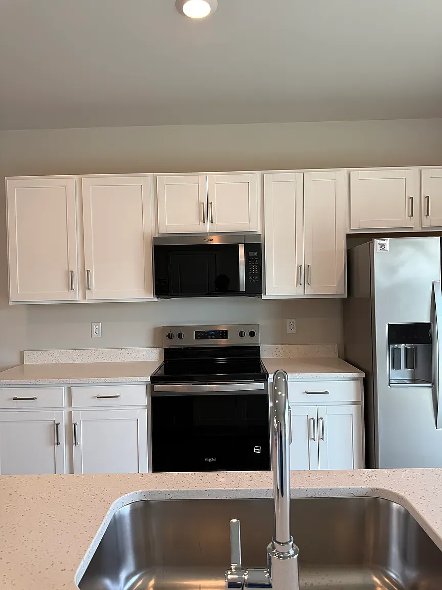 4 bed, 3.5 bath, 1889 sqft, $2,195 — Photo 3