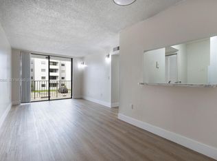 8145 NW 7th St APT 211, Miami, FL 33126