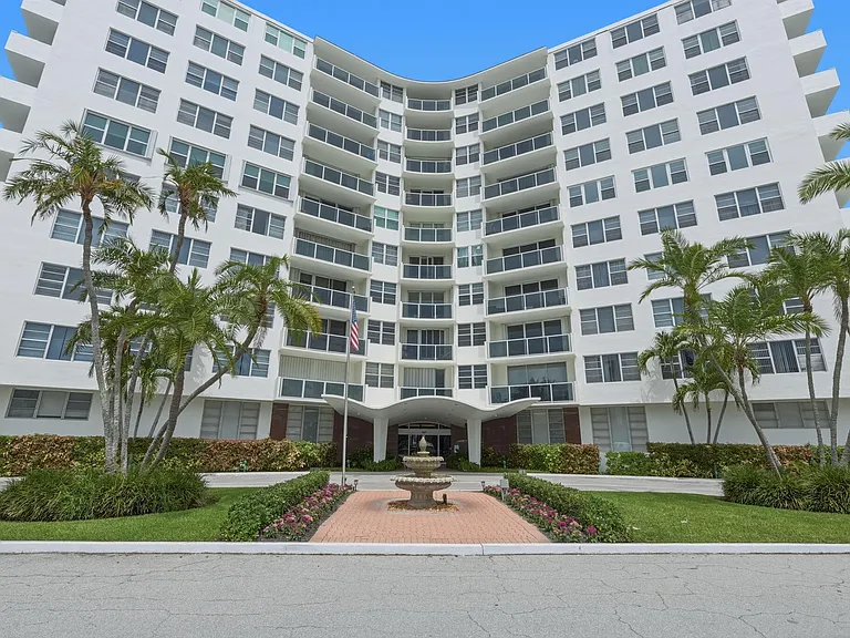 2800 N Flagler Dr #410 — Photo 1