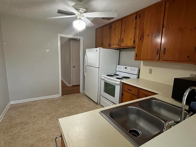 6340 Colgate Rd — Photo 10