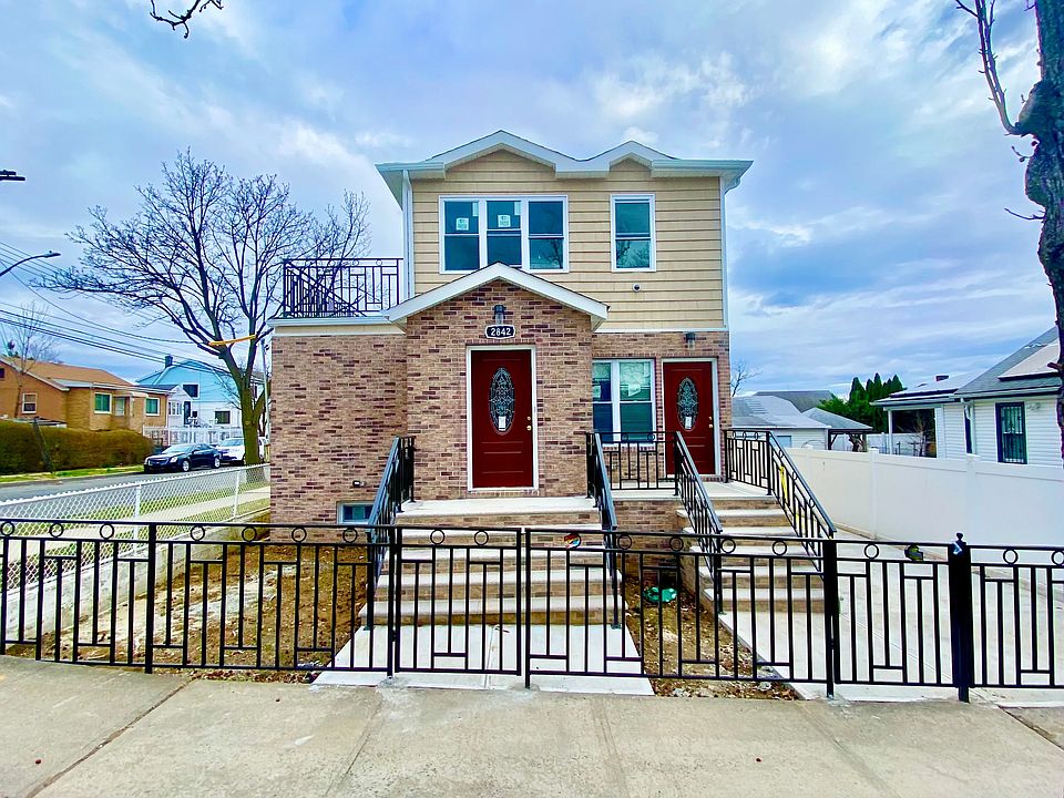 1st image of 2842 Sampson Ave #B