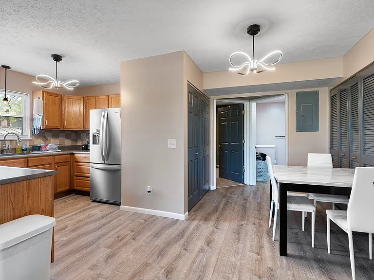 1113 Weaver Ct — Photo 10