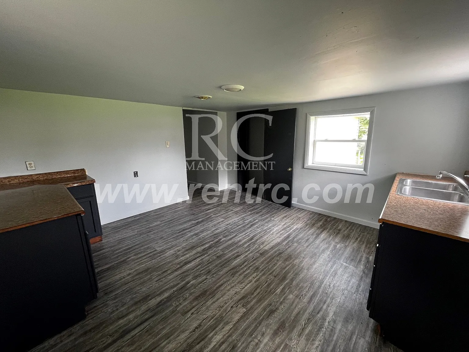 3 bed, 1150 sqft, $995 — Photo 3