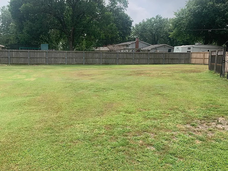 400 S Howe Rd — Photo 8
