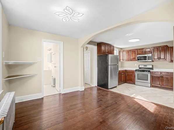 156 Beech St, Yonkers, NY 10701