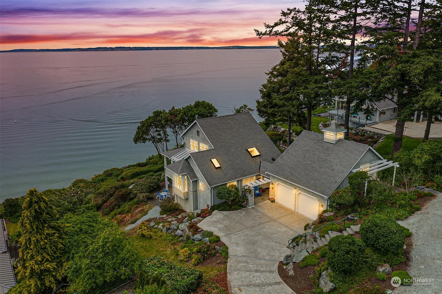 363 Alder Street photo 1