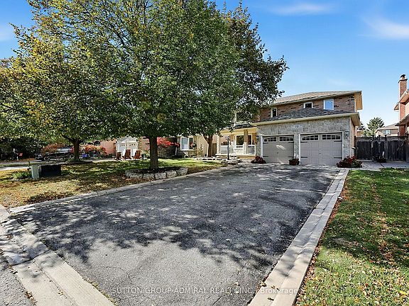 2nd image of 20 Goodfellow Cres