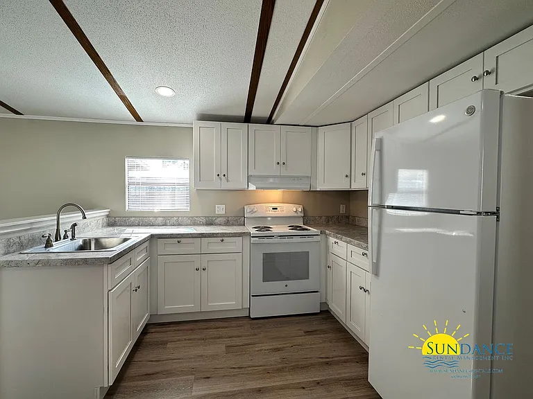 324 Green Acres Rd #A — Photo 4