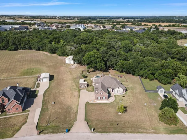 170 S Bear Creek Ln, Cresson, TX 76035