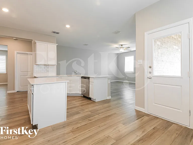5217 Rockrose Ln — Photo 7