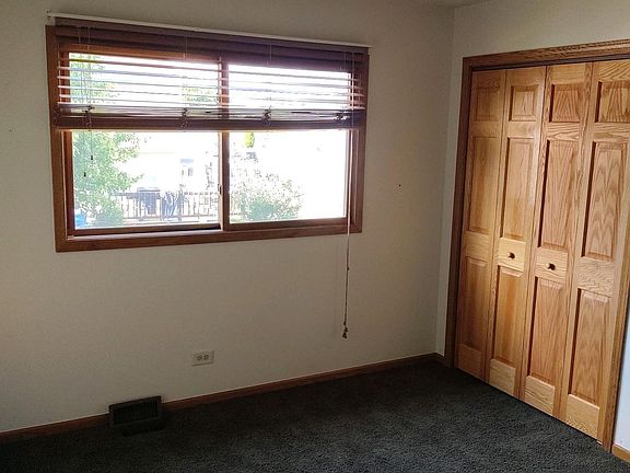 3rd image of 285 Green Mountain Dr