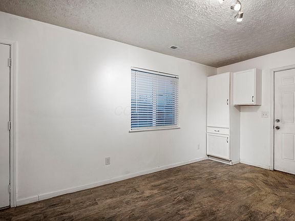 2nd image of 3067 Huntington Dr