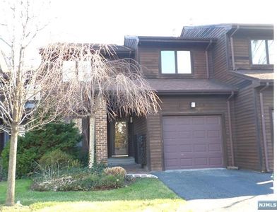 366 French Ct, Teaneck, NJ, 07666