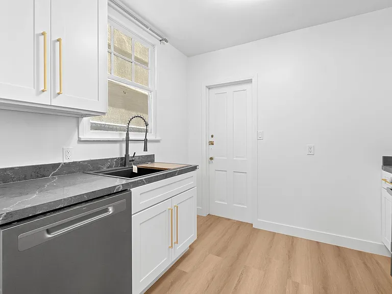 7414 Hollywood Blvd — Photo 26
