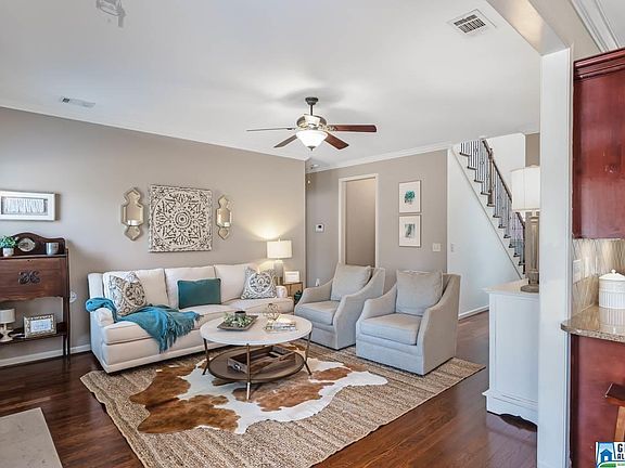 5th image of 413 River Oaks Ln