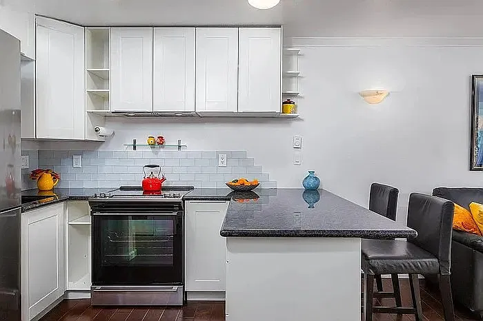 Studio, 470 sqft, $2,145 — Photo 3