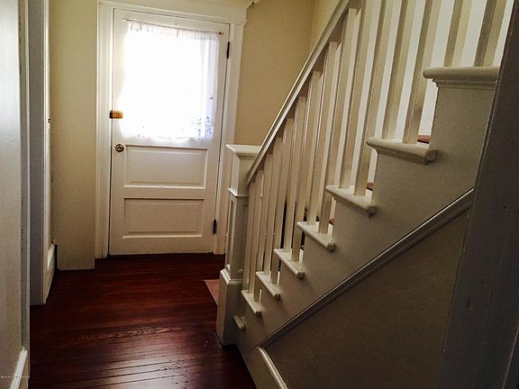 5th image of 443 W Park Ave
