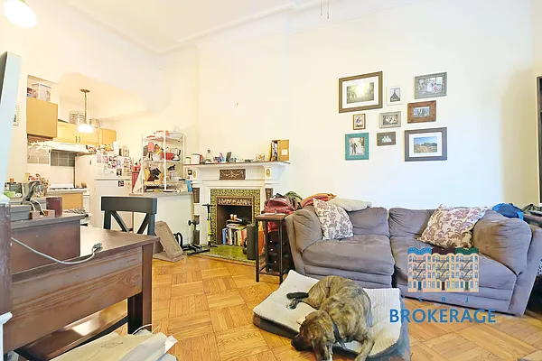 Rented by SBJ Brokerage, LLC | media 31