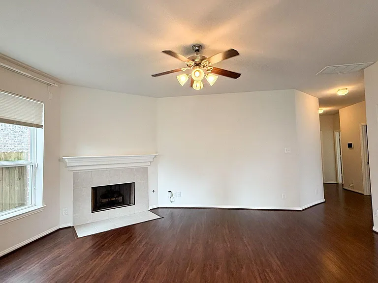 2338 Beacon Brook Ln — Photo 10