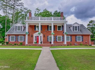 1400 Greenbriar Rd, Kinston, NC 28501