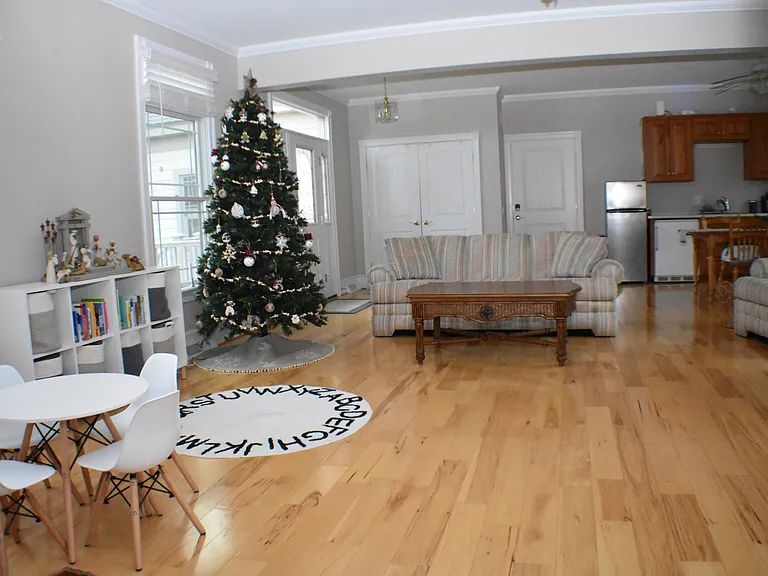 2473 Canterbury Rd — Photo 1