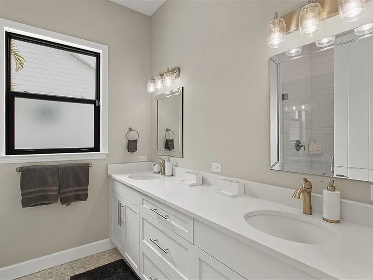 1905 Tulip Dr — Photo 24