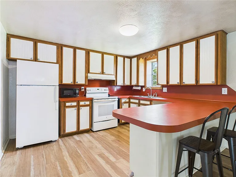 7070 FM 974 — Photo 14