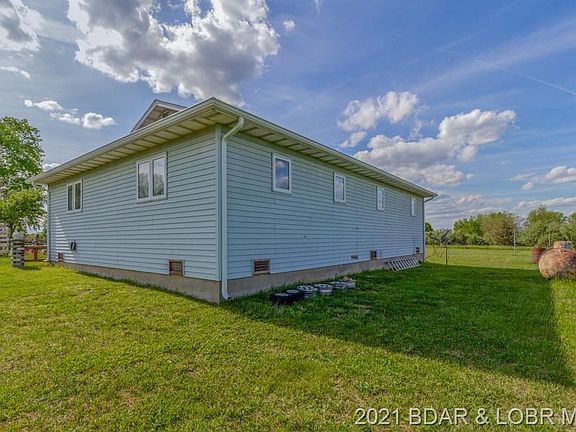 4th image of 23098 Noble Dr