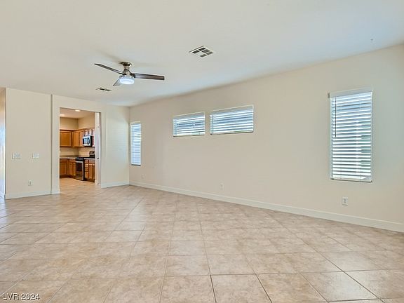 4th image of 7204 Crescentville Ave