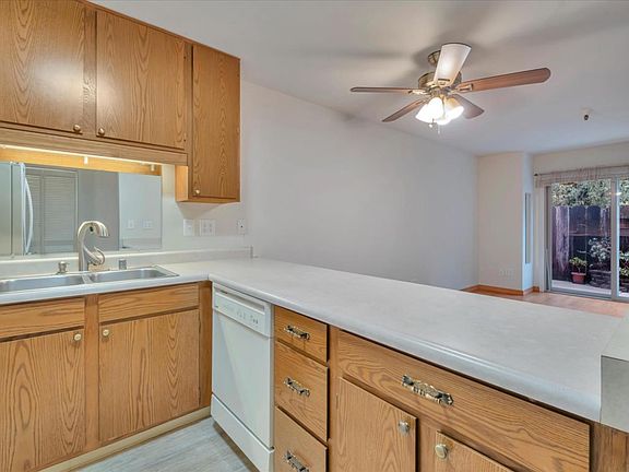 2nd image of 104 Vista Prieta Ct