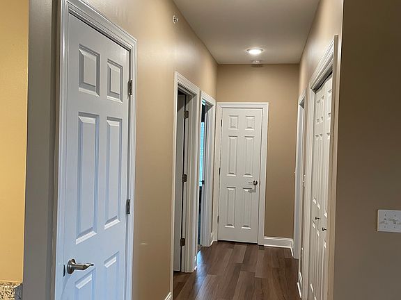 4th image of 1220 Southwestern Blvd Unit 7