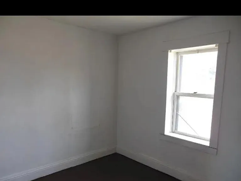 327 N Johnston Ave — Photo 11