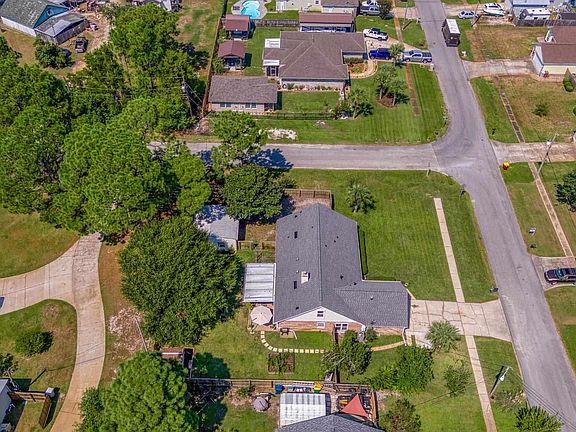 3rd image of 2345 Prytania Cir