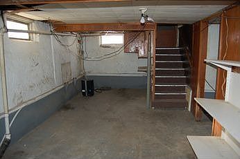 2nd image of 1709 N Vernon Ave
