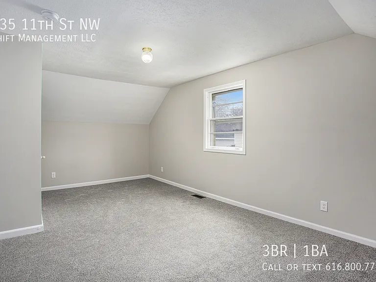 535 11th St NW — Photo 7