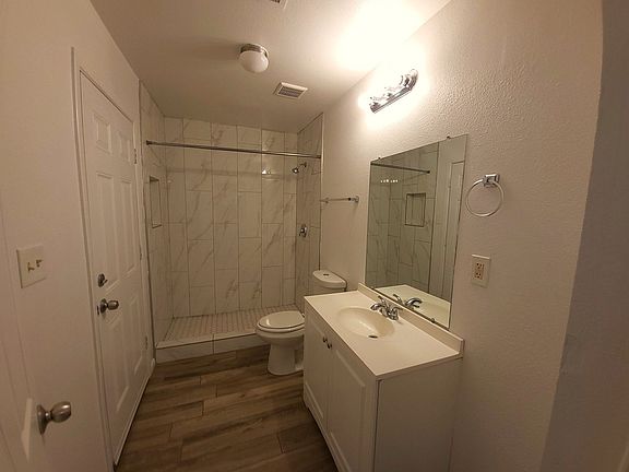 5th image of 1817 N 46th Dr