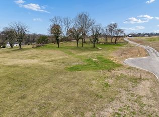 105 Heirloom Ln, Columbia, TN 38401