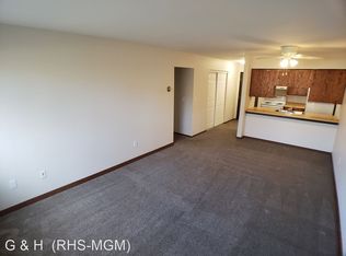 321 1st Ave SE #6, Lonsdale, MN 55046