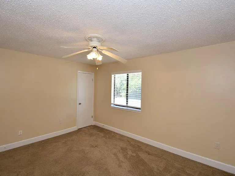 15 Florida Park Dr N #6 — Photo 20