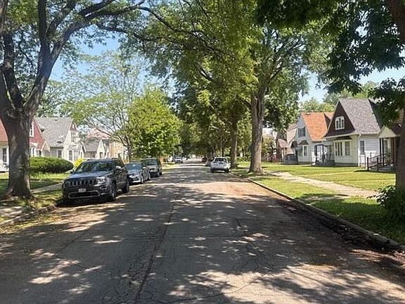 5th image of 3703 N 42nd St