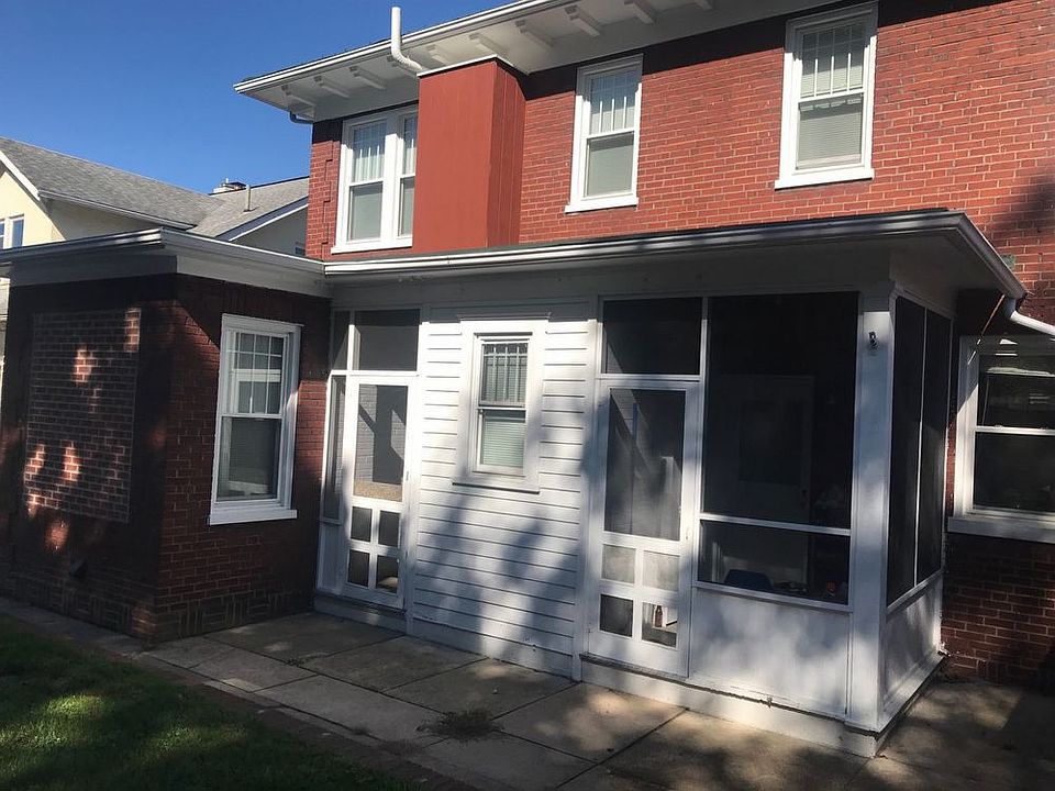 2nd image of 664 S Mason St