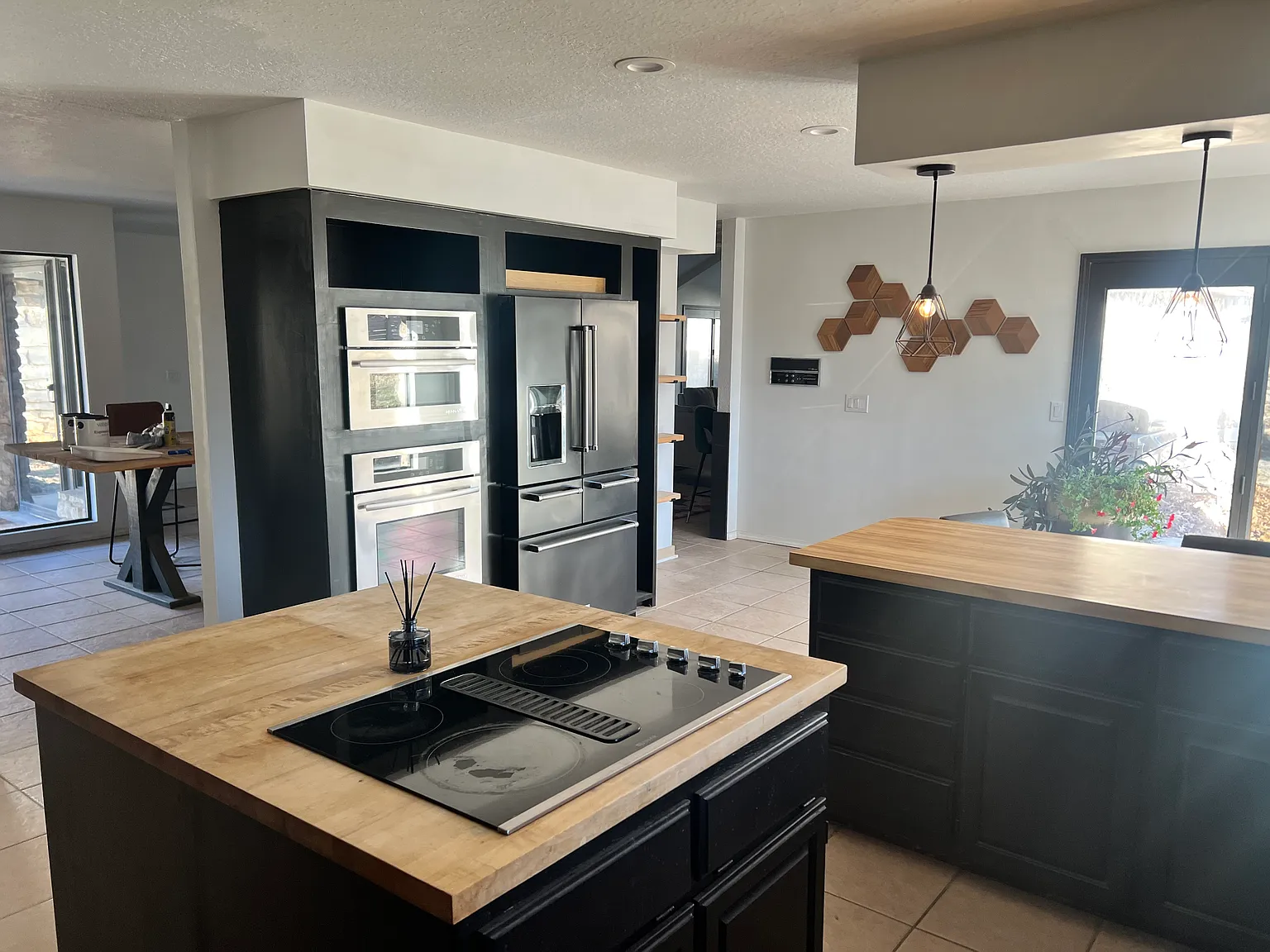 4 bed, 2885 sqft, $3,200 — Photo 4