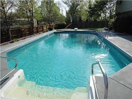 4th image of 2699 Woodside Dr