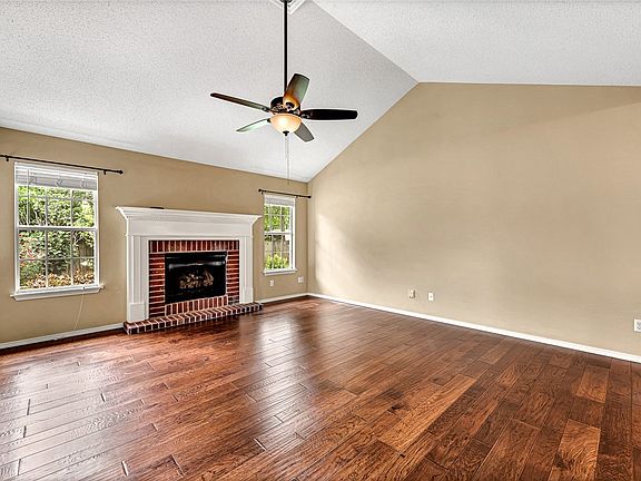 2nd image of 409 Linwood Ave