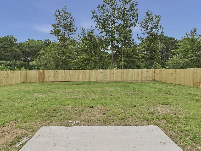402 Redbud Ct — Photo 13