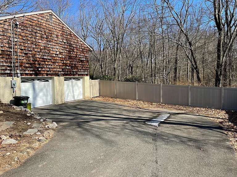 60 Eileen Dr — Photo 25