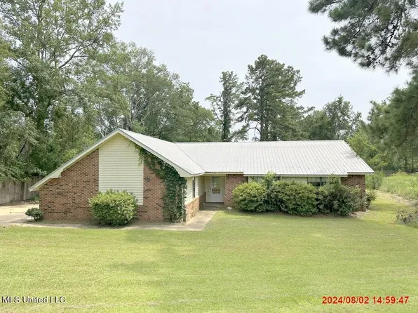 784 Georgetown St, Hazlehurst, MS 39083